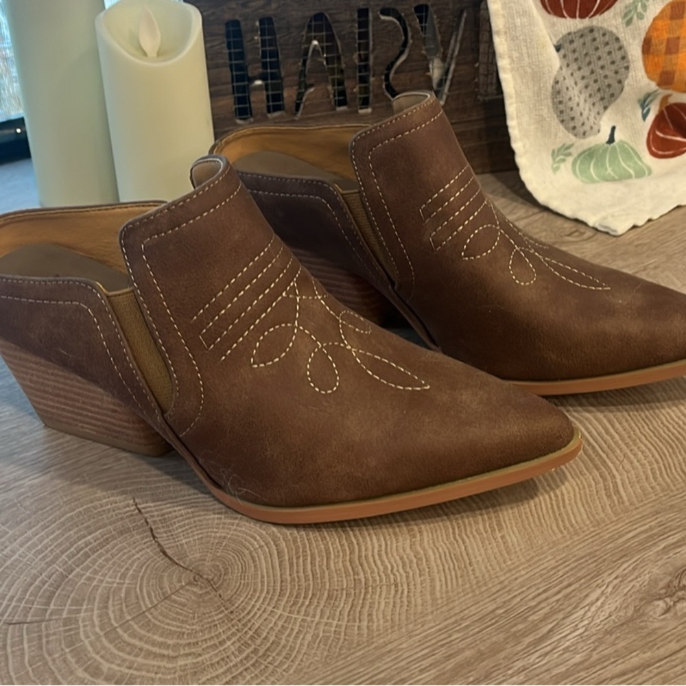 Corkys Brown Embroidered Mules